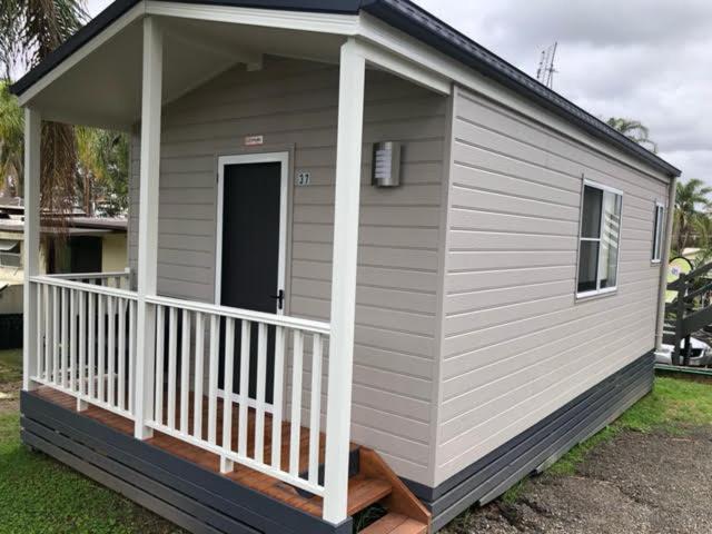 Batemans Bay Holiday Park & Hostel Экстерьер фото