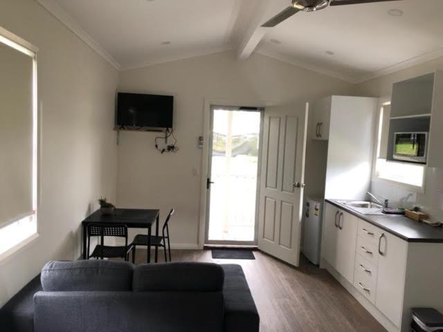 Batemans Bay Holiday Park & Hostel Экстерьер фото