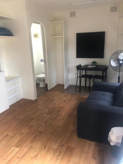 Batemans Bay Holiday Park & Hostel Экстерьер фото