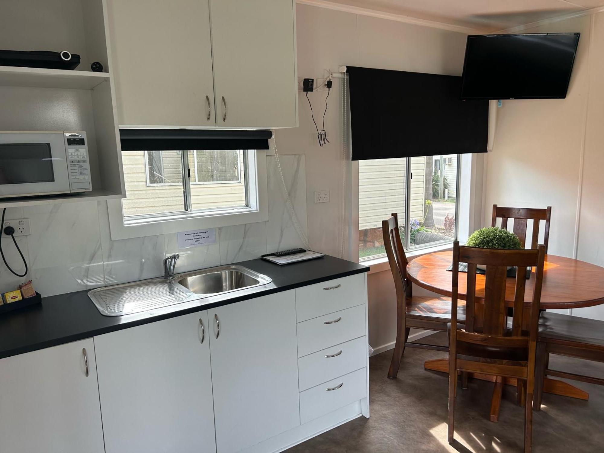 Batemans Bay Holiday Park & Hostel Экстерьер фото