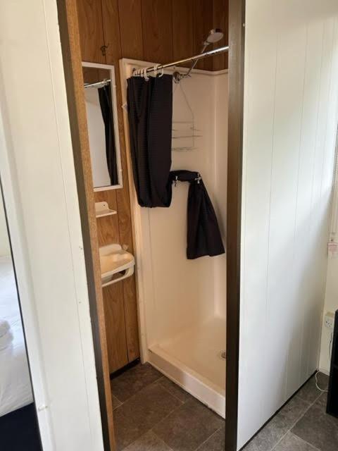 Batemans Bay Holiday Park & Hostel Экстерьер фото