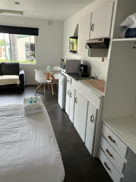 Batemans Bay Holiday Park & Hostel Экстерьер фото