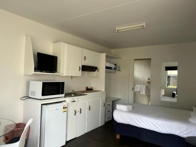 Batemans Bay Holiday Park & Hostel Экстерьер фото